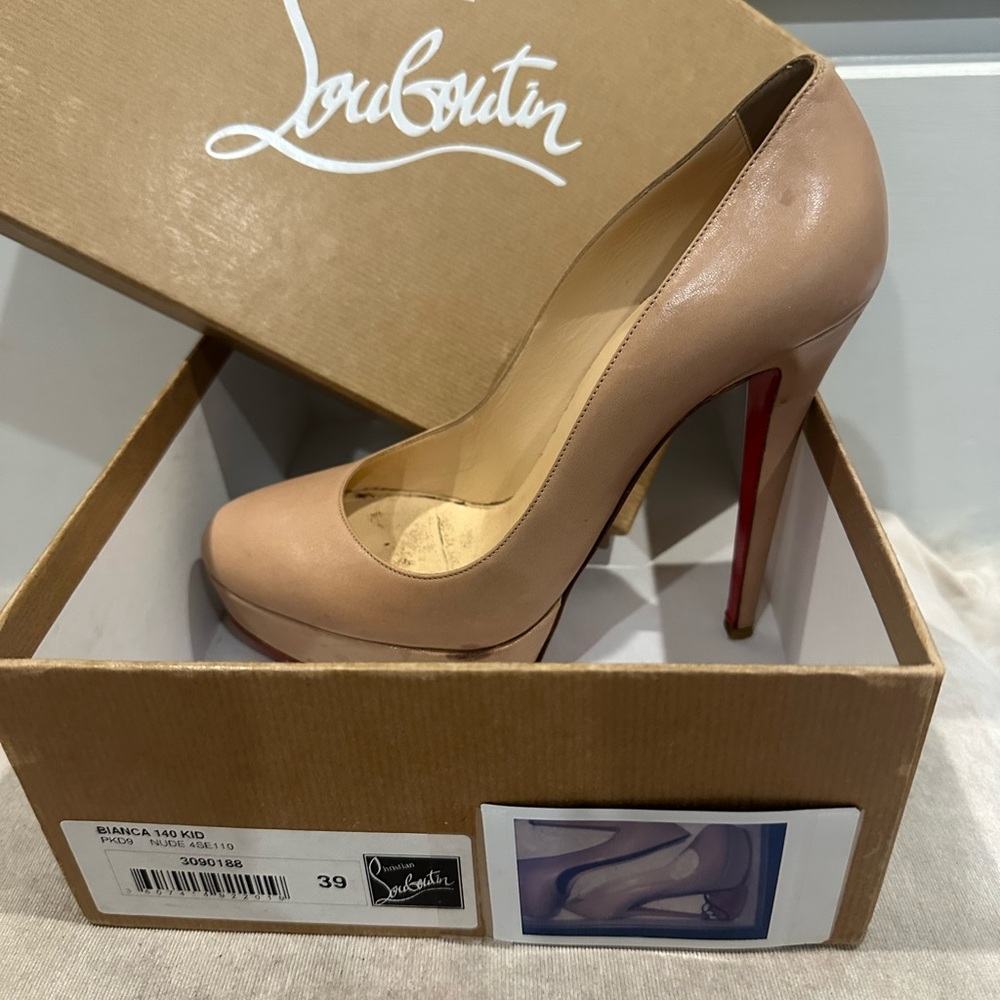 Christian Louboutin Bianca 140s w/box
